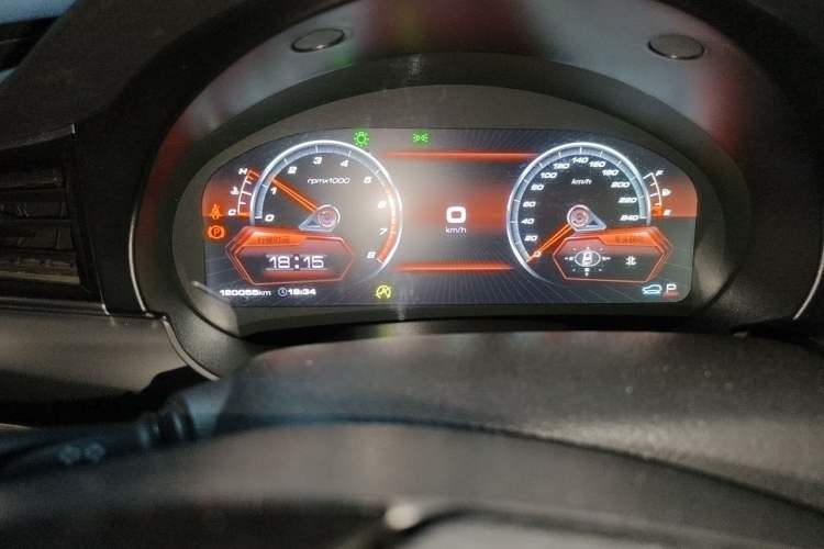 Used Haval H7 2017 Red-Label H7 2.0T Automatic Prestige Model Odometer Close Up