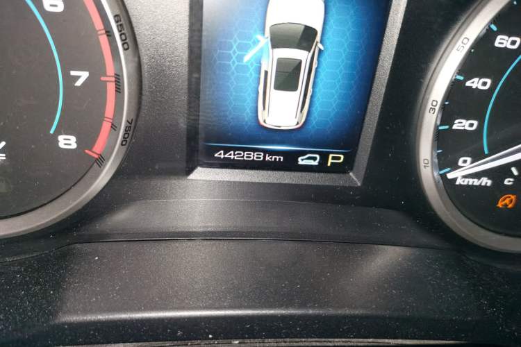 Used Haval H7 2017 Blue-Label H7L 2.0T Automatic Luxury Model Odometer Close Up