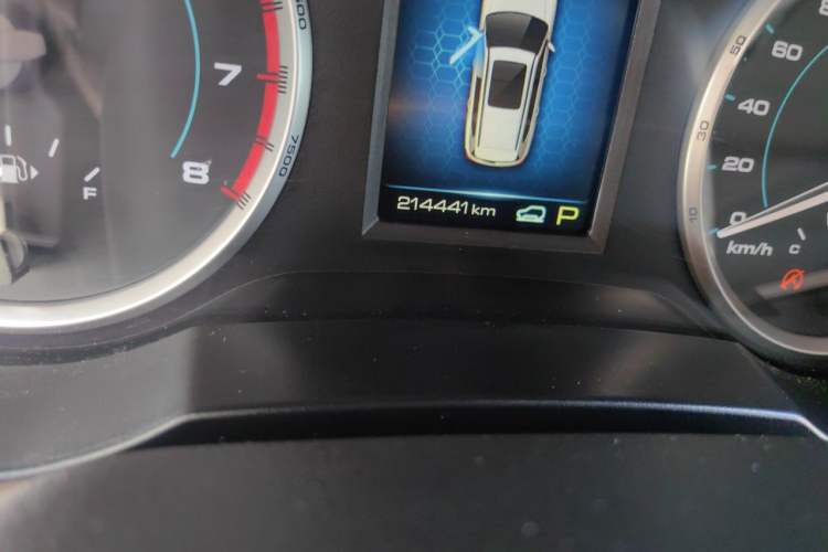 Used Haval H7 2017 Blue-Label H7L 2.0T Automatic Luxury Model Odometer Close Up