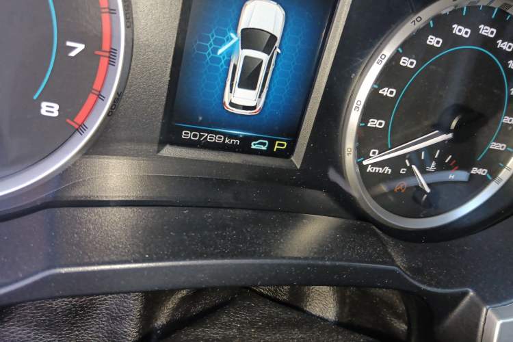 Used Haval H7 2017 Red-Label H7 2.0T Automatic Luxury Model Odometer Close Up