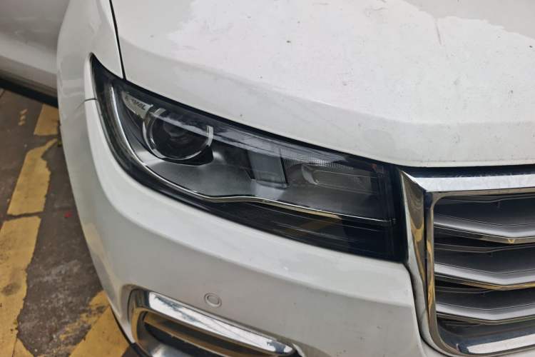 Used Haval H7 2017 Red-Label H7 2.0T Automatic Luxury Model Right Front Headlight