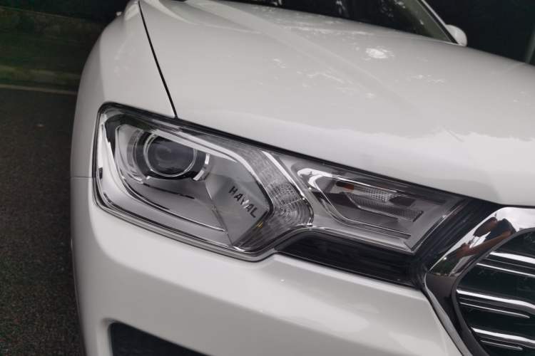 Used Haval H7 2017 Blue Label H7L 2.0T Automatic Prestige Model Right Front Headlight