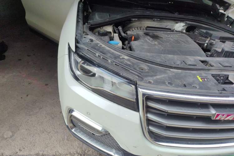 Used Haval H7 2017 Red-Label H7 2.0T Automatic Prestige Model Right Front Headlight