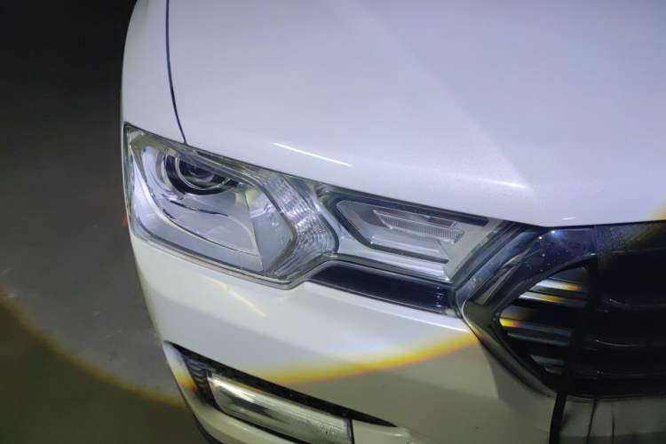 Used Haval H7 2017 Blue-Label H7L 2.0T Automatic Luxury Model Right Front Headlight