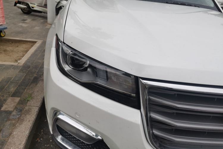 Used Haval H7 2017 Red-Label H7 2.0T Automatic Luxury Model Right Front Headlight