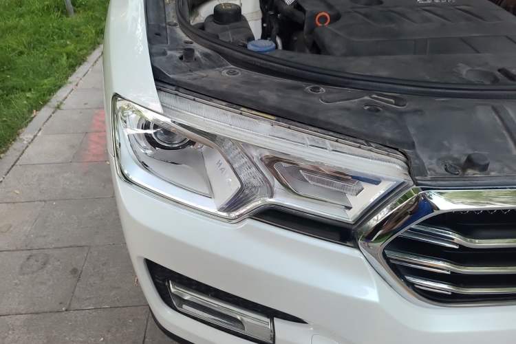 Used Haval H7 2017 Blue-Label H7L 2.0T Automatic Luxury Model Right Front Headlight