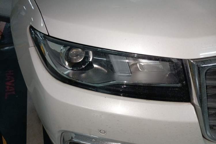 Used Haval H7 2017 Red-Label H7 2.0T Automatic Luxury Model Right Front Headlight