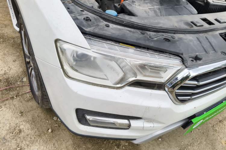 Used Haval H7 2017 Blue-Label H7L 2.0T Automatic Luxury Model Right Front Headlight
