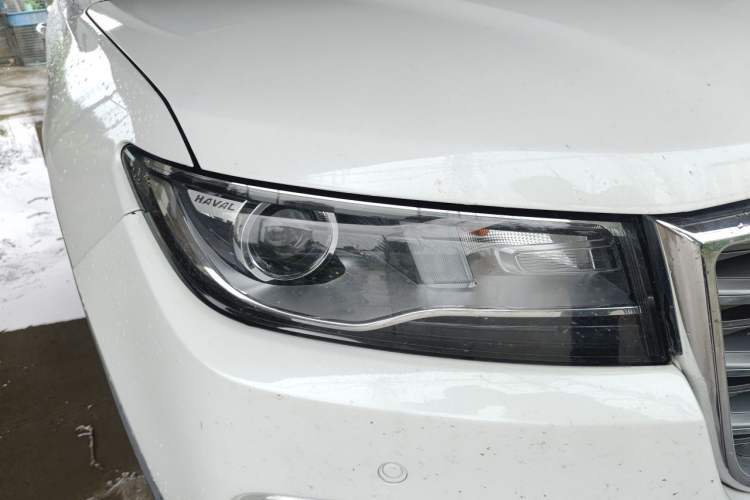 Used Haval H7 2017 Red-Label H7 2.0T Automatic Luxury Model Right Front Headlight