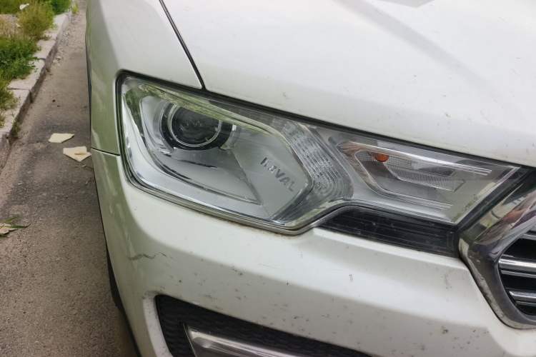 Used Haval H7 2017 Blue-Label H7L 2.0T Automatic Luxury Model Right Front Headlight