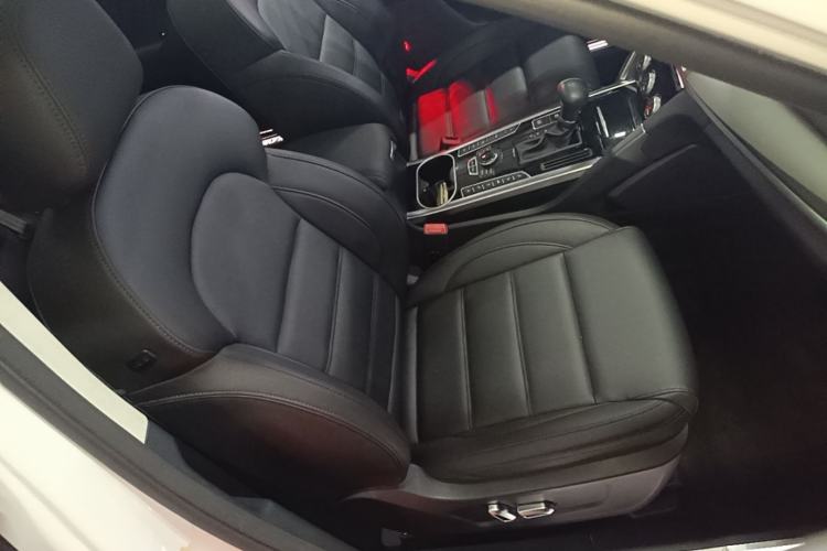 Used Haval H7 2017 Red-Label H7 2.0T Automatic Prestige Model Right Front Seat