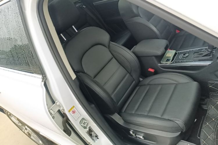 Used Haval H7 2017 Red-Label H7 2.0T Automatic Prestige Model Right Front Seat