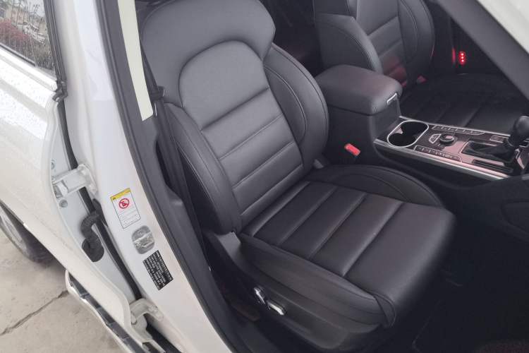 Used Haval H7 2017 Red-Label H7 2.0T Automatic Prestige Model Right Front Seat