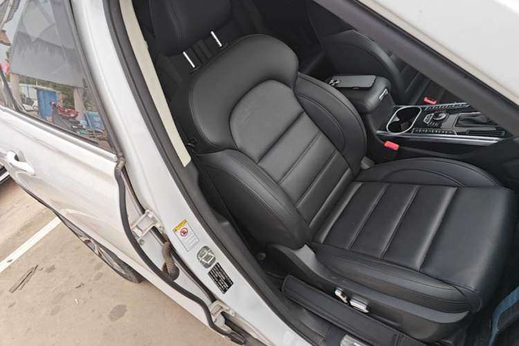 Used Haval H7 2017 Blue Label H7L 2.0T Automatic Prestige Model Right Front Seat