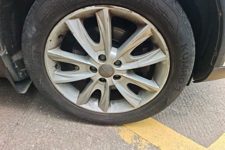 Used Haval H7 2017 Red-Label H7 2.0T Automatic Luxury Model Right Front Wheel Hub
