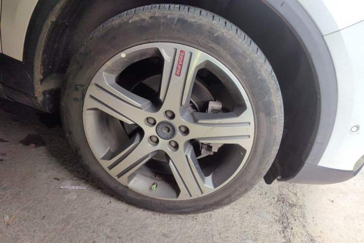 Used Haval H7 2017 Red-Label H7 2.0T Automatic Prestige Model Right Front Wheel Hub