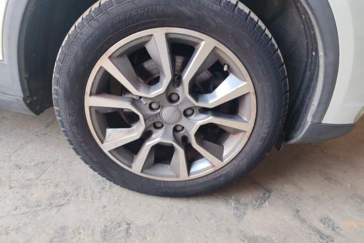 Used Haval H7 2017 Red-Label H7 2.0T Automatic Luxury Model Right Front Wheel Hub