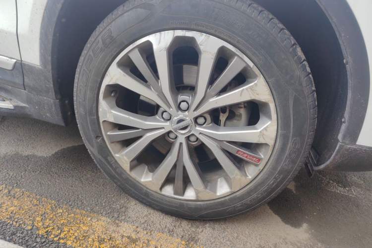Used Haval H7 2017 Red-Label H7L 2.0T Automatic Prestige Model Right Front Wheel Hub