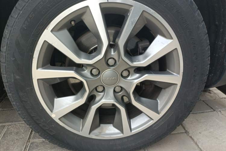 Used Haval H7 2017 Red-Label H7 2.0T Automatic Luxury Model Right Front Wheel Hub