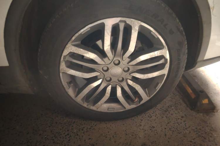 Used Haval H7 2017 Blue-Label H7L 2.0T Automatic Elite Model Right Front Wheel Hub