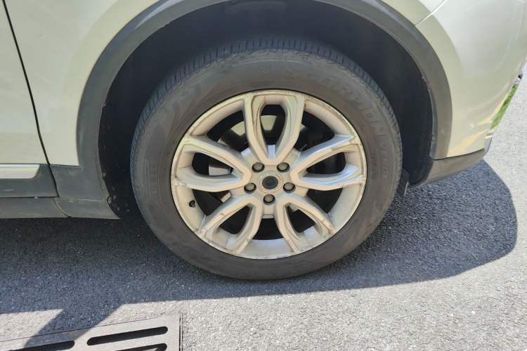 Used Haval H7 2017 Red-Label H7 2.0T Automatic Prestige Model Right Front Wheel Hub