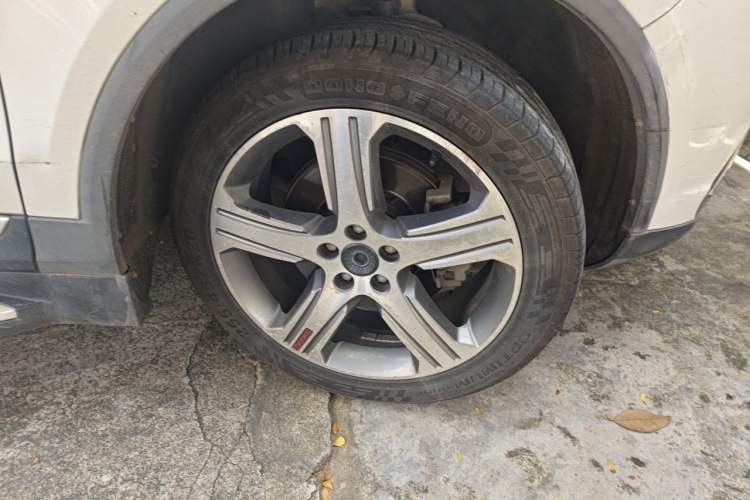Used Haval H7 2017 Red-Label H7 2.0T Automatic Prestige Model Right Front Wheel Hub