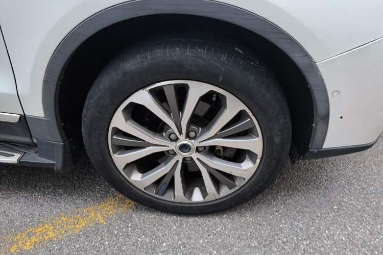 Used Haval H7 2017 Blue Label H7L 2.0T Automatic Prestige Model Right Front Wheel Hub