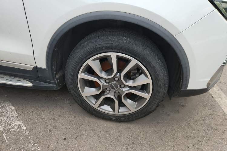 Used Haval H7 2017 Red-Label H7 2.0T Automatic Luxury Model Right Front Wheel Hub