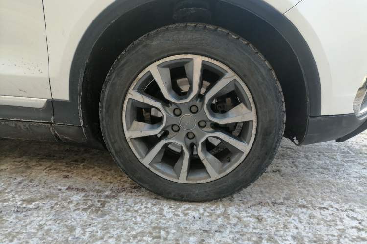 Used Haval H7 2017 Red-Label H7 2.0T Automatic Luxury Model Right Front Wheel Hub