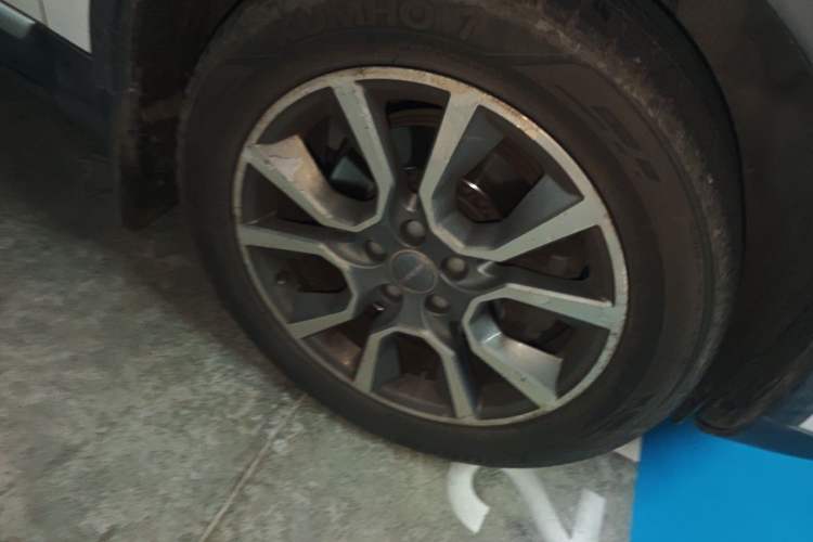 Used Haval H7 2017 Red-Label H7 2.0T Automatic Luxury Model Right Front Wheel Hub