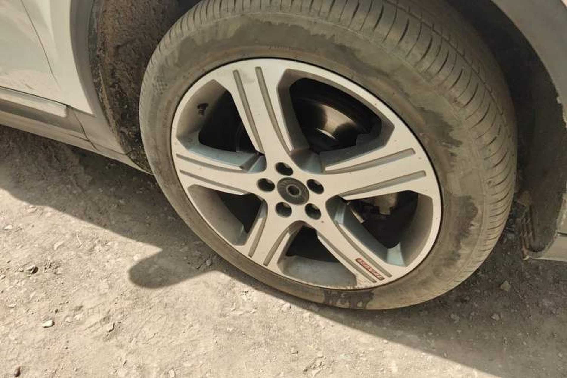 Used Haval H7 2017 Red-Label H7 2.0T Automatic Prestige Model Right Front Wheel Hub