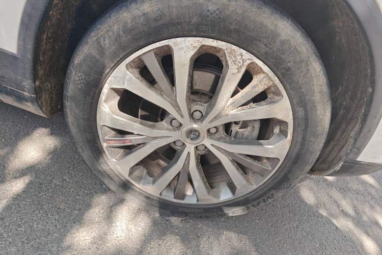Used Haval H7 2017 Red-Label H7L 2.0T Automatic Prestige Model Right Front Wheel Hub