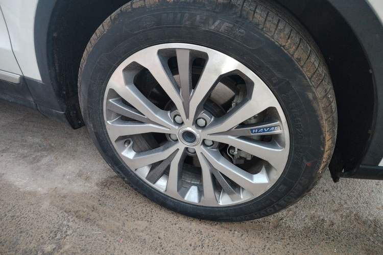 Used Haval H7 2017 Blue-Label H7L 2.0T Automatic Elite Model Right Front Wheel Hub