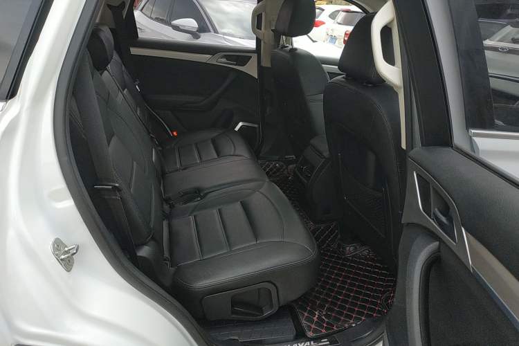 Used Haval H7 2017 Red-Label H7L 2.0T Automatic Luxury Model Right Rear Seat