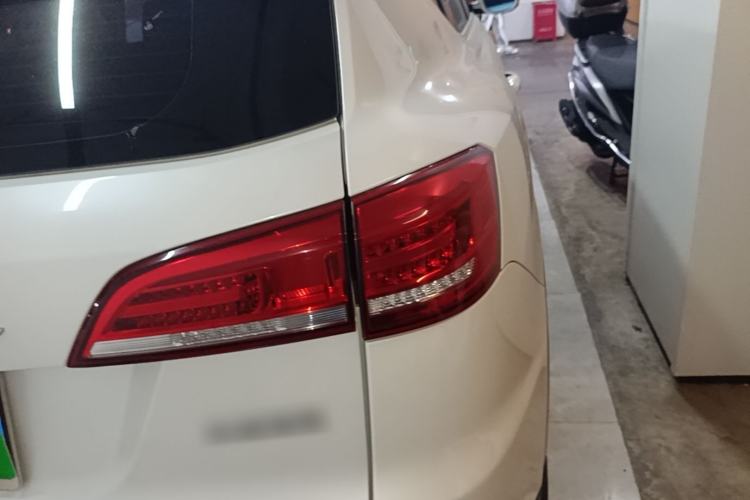 Used Haval H7 2017 Red-Label H7 2.0T Automatic Prestige Model Right Rear Taillight