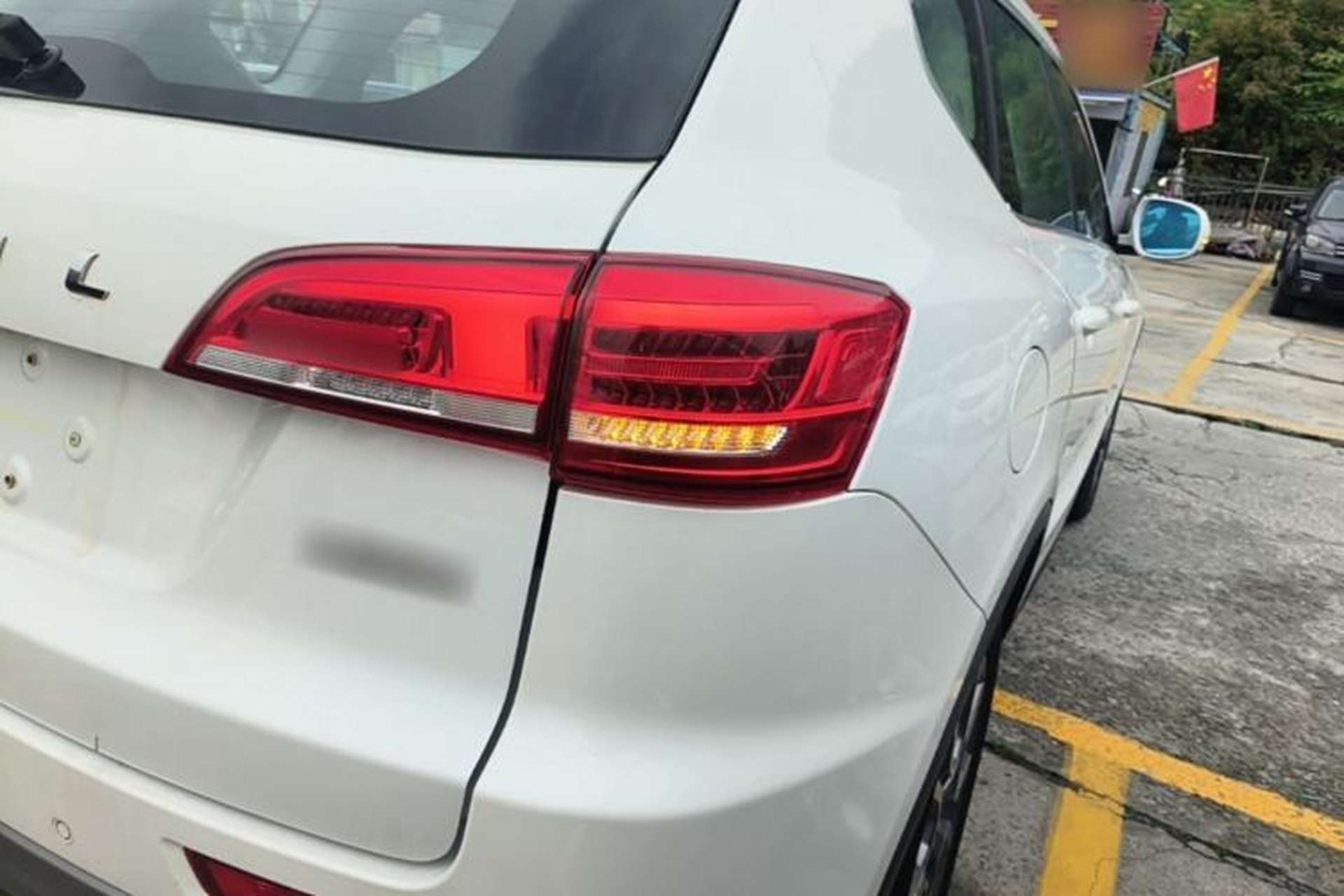 Used Haval H7 2017 Red-Label H7 2.0T Automatic Luxury Model Right Rear Taillight
