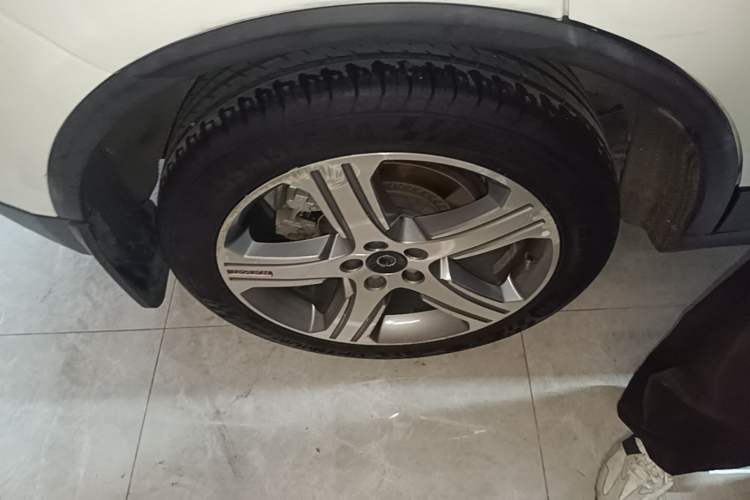 Used Haval H7 2017 Red-Label H7 2.0T Automatic Prestige Model Right Rear Wheel Hub