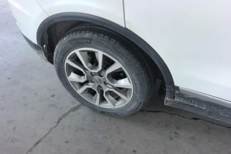 Used Haval H7 2017 Red-Label H7 2.0T Automatic Luxury Model Right Rear Wheel Hub