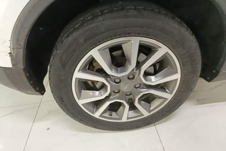Used Haval H7 2017 Red-Label H7 2.0T Automatic Luxury Model Right Rear Wheel Hub