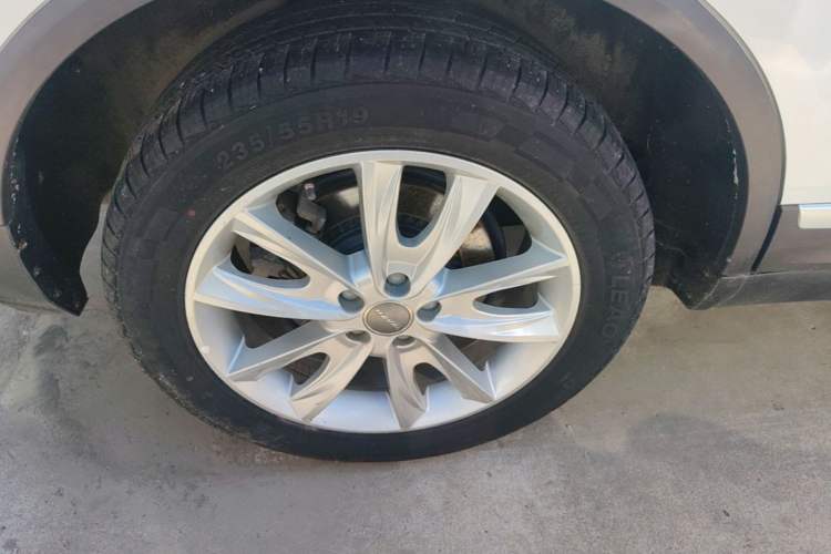 Used Haval H7 2017 Red-Label H7 2.0T Automatic Luxury Model Right Rear Wheel Hub