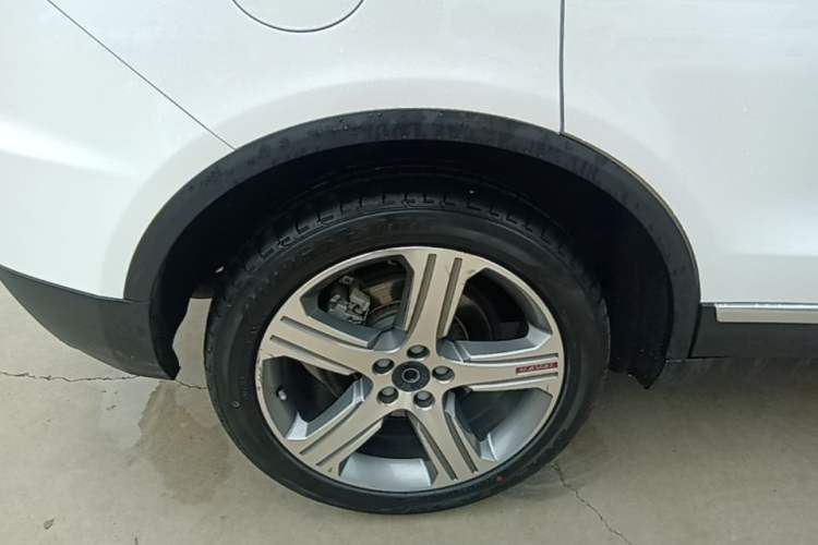 Used Haval H7 2017 Red-Label H7 2.0T Automatic Prestige Model Right Rear Wheel Hub
