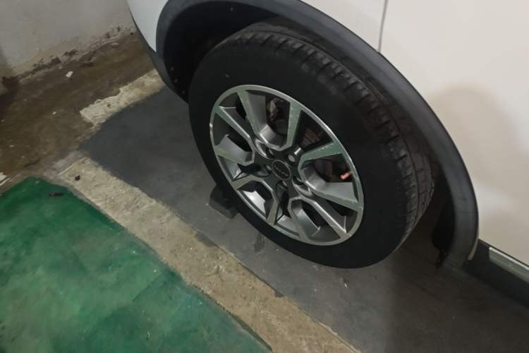 Used Haval H7 2017 Red-Label H7 2.0T Automatic Luxury Model Right Rear Wheel Hub