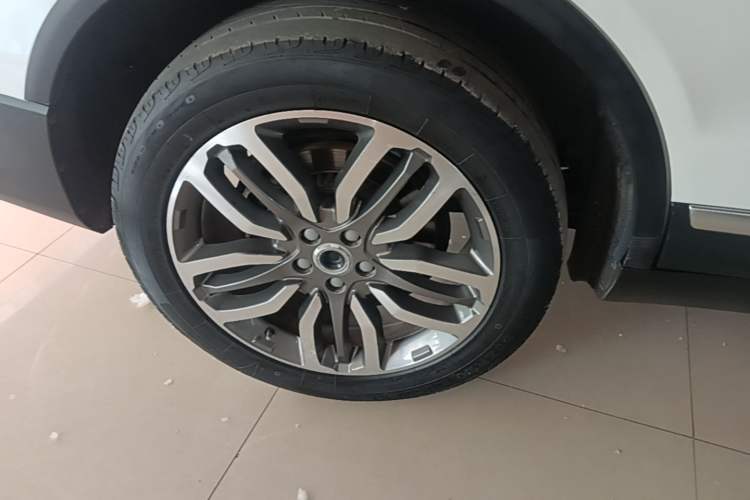 Used Haval H7 2017 Red-Label H7L 2.0T Automatic Luxury Model Right Rear Wheel Hub