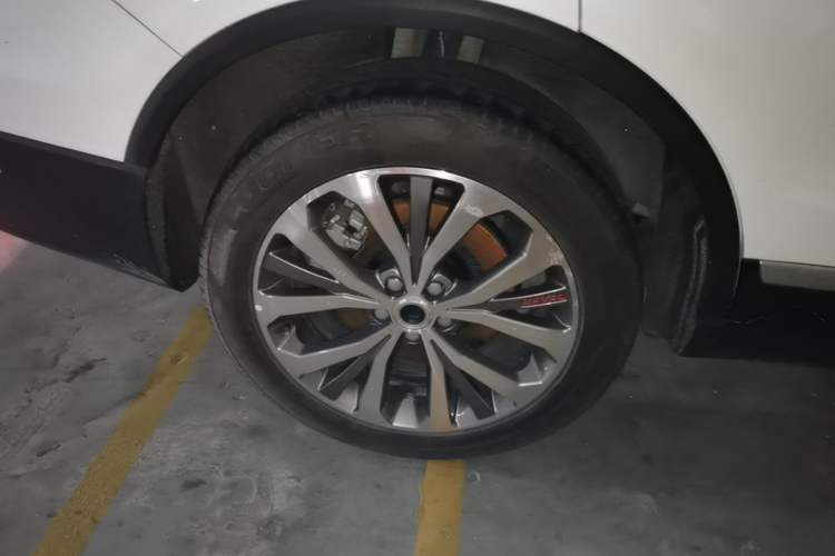 Used Haval H7 2017 Red-Label H7L 2.0T Automatic Prestige Model Right Rear Wheel Hub
