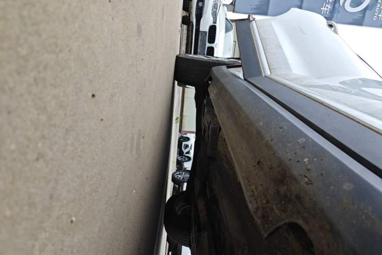 Used Haval H7 2017 Blue Label H7L 2.0T Automatic Prestige Model Right Side Sill