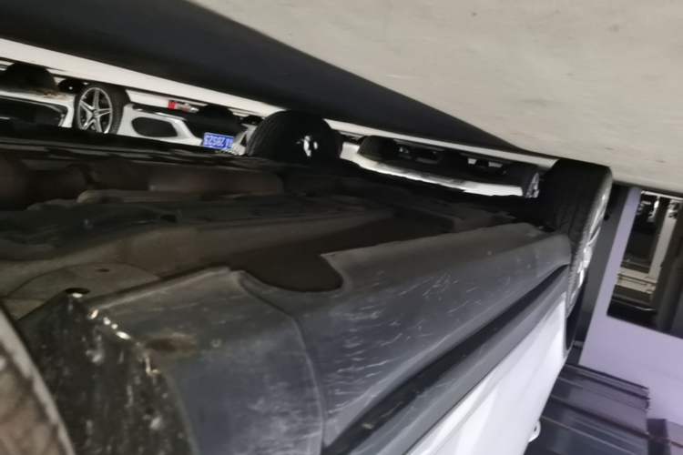 Used Haval H7 2017 Red-Label H7L 2.0T Automatic Prestige Model Right Side Sill