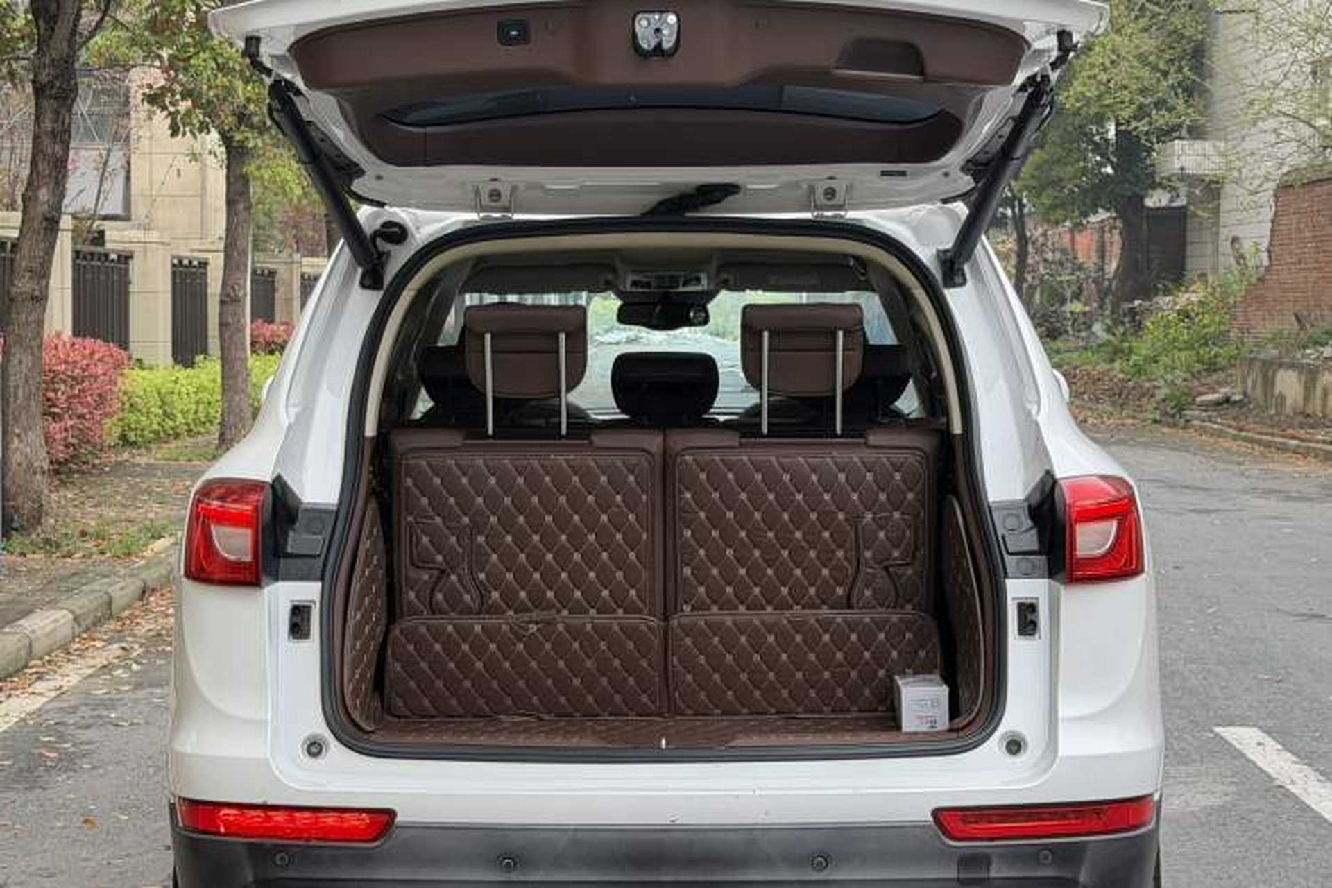 Used Haval H7 2017 Blue Label H7L 2.0T Automatic Prestige Model Trunk