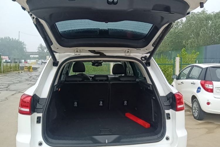Used Haval H7 2017 Red-Label H7 2.0T Automatic Prestige Model Trunk