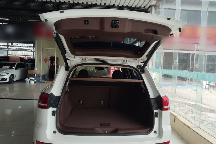 Used Haval H7 2017 Red-Label H7 2.0T Automatic Prestige Model Trunk