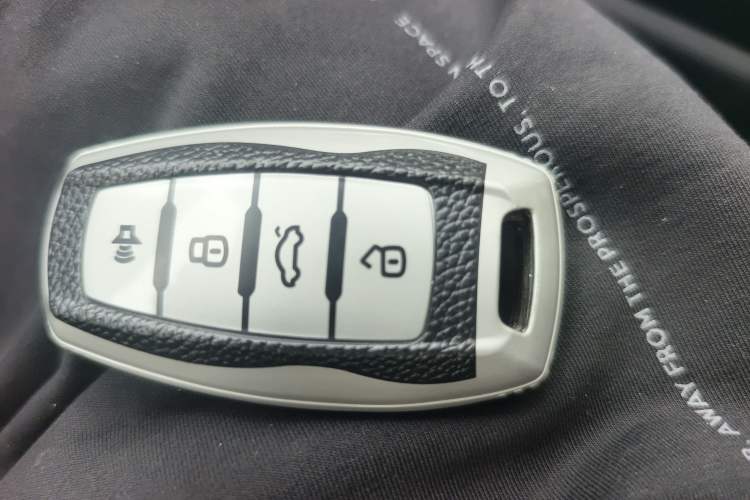 Used Haval H7 2017 Red-Label H7L 2.0T Automatic Prestige Model Vehicle Key